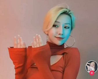 蹦恰恰变装舞怎么拍