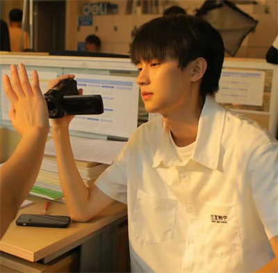 情侣头像真人一人一半图片