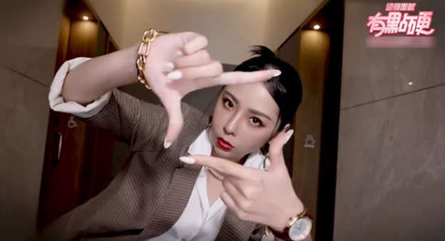 这个面试有点硬晴天演员资料