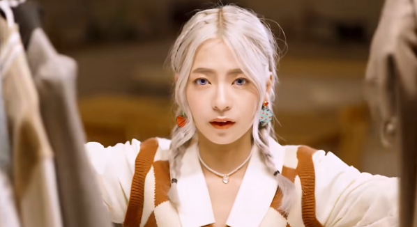 这个面试有点硬小黑猫演员资料